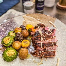 Load image into Gallery viewer, Chef&#39;s Kiss Spicy BBQ Mix Bougie BBQ Gustus Vitae